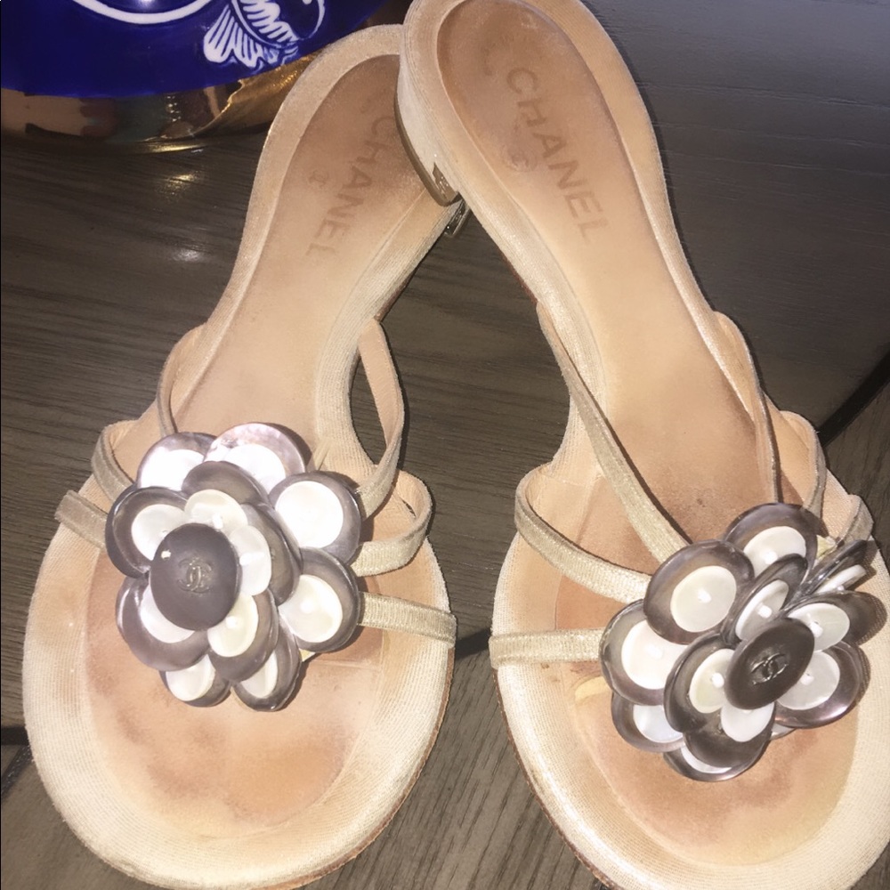 🌸CHANEL Vintage Camellia Sandal🌸